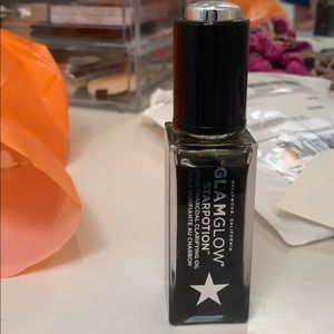 Brand new GLAMGLOW oil!